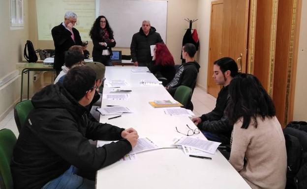 Diputación y EOI Industrial ponen en marcha cursos para desempleados