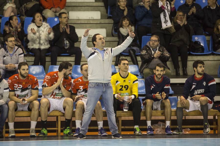 Intenso y justo reparto de puntos en La Albericia