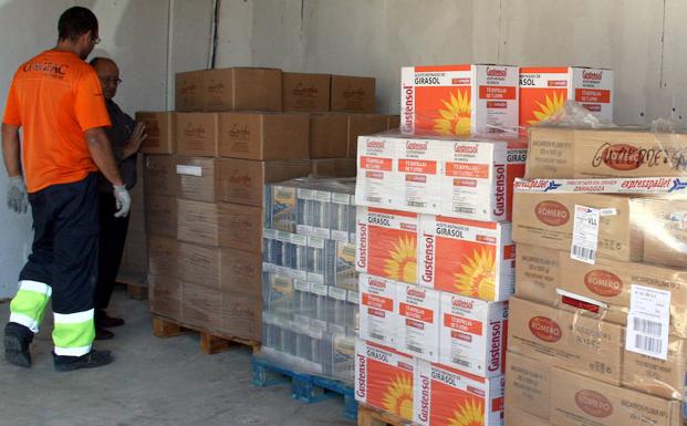 El último reparto del centro de alimentos de Cuéllar beneficiará a 60 familias