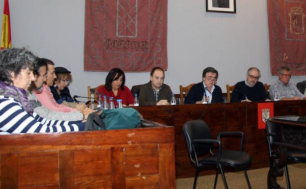 Cuéllar aprueba sus presupuestos con el voto en contra de la oposición