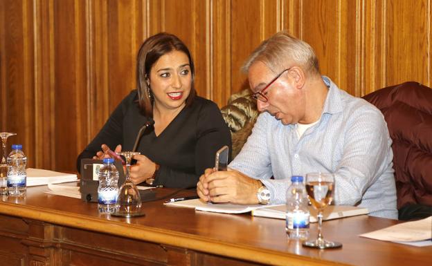 La oposición obliga al PP a pedir a la Junta que el aparcamiento del Hospital de Palencia sea gratuito