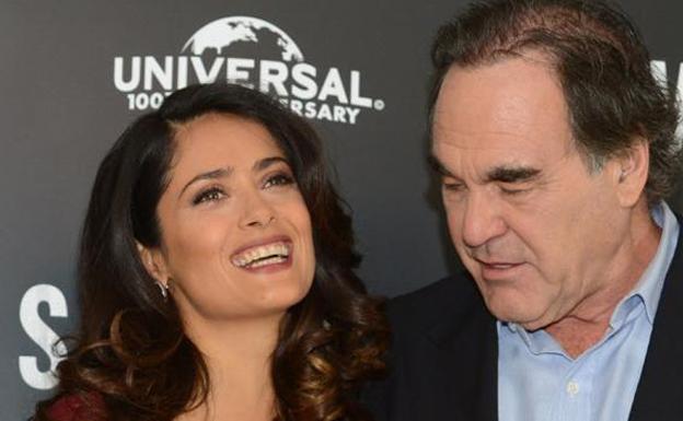 Unas fotos prueban el acoso sexual de Oliver Stone a Salma Hayek