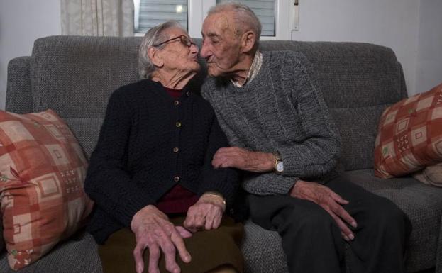 75 años de matrimonio: «Estamos aquí a base de aguantarnos»