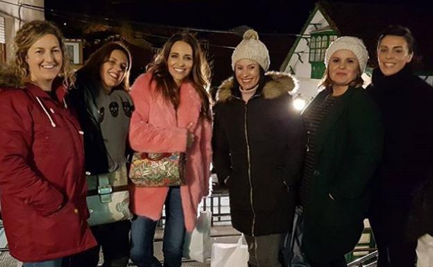 Paula Echevarría se reencuentra con sus amigas de la infancia