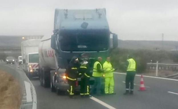 Retenciones por la avería de un camión a la altura de Mota del Marqués