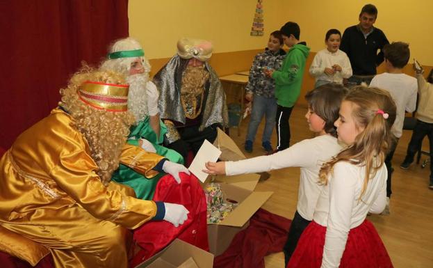 Los pajes reales recorren Palencia
