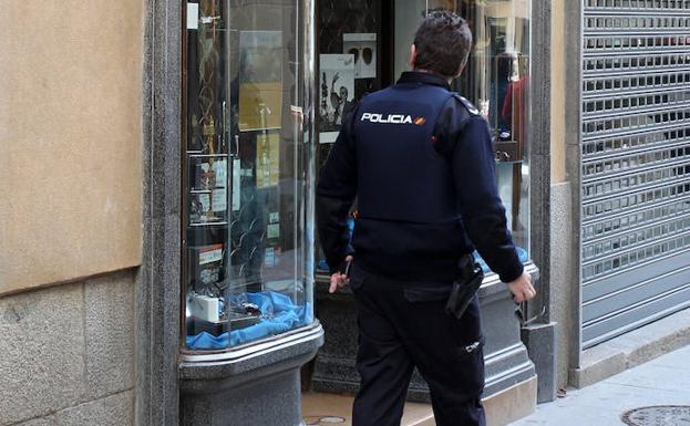 Seis detenidos por estafar 700.000 euros con las 'cartas nigerianas'