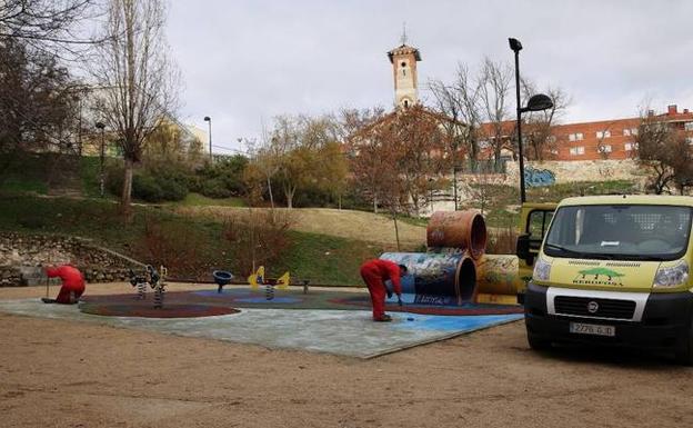 El Ayuntamiento de Zamora mejora seis zonas verdes y parques infantiles de la ciudad