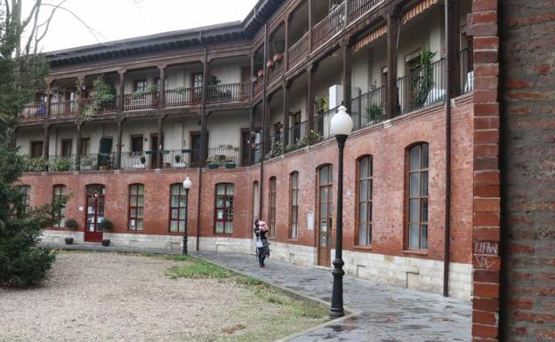 La instalación de cinco ascensores en el perímetro del Viejo Coso saldrá a exposición pública