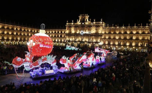 La Cabalgata de Reyes desfilará hoy desafiando a las adversas previsiones climatológicas