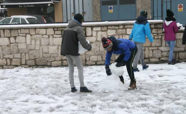 La Junta recomienda que los niños no acudan este lunes al colegio