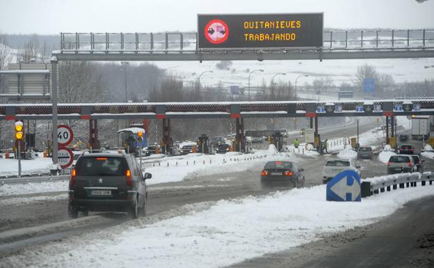 La concesionaria de la AP-1 ya indemnizó a los condutores por una nevada en Burgos en 2004