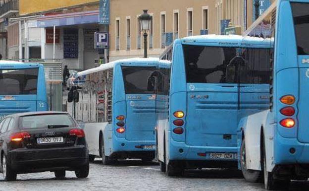 Los conductores de buses se quejan del «pésimo» trato que reciben de los usuarios