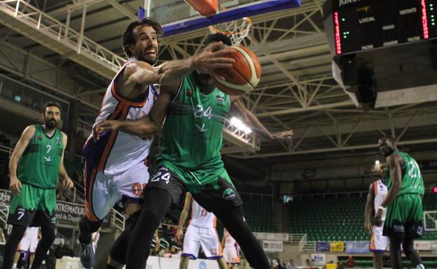 Sigue en directo el Chocolates Trapa-Melilla Baloncesto
