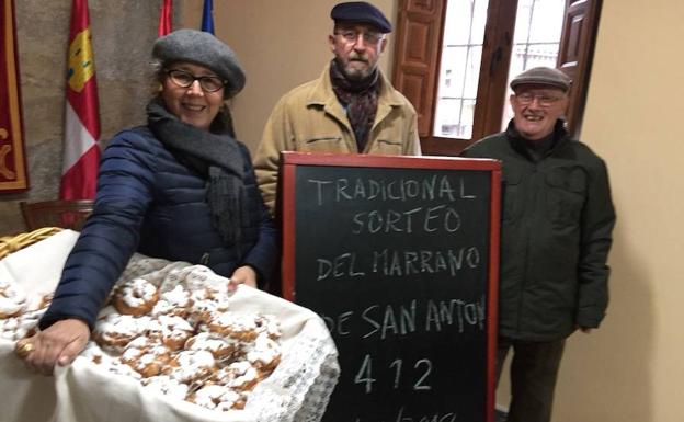 Antón IX será para la persona que tenga la papeleta con el número 412
