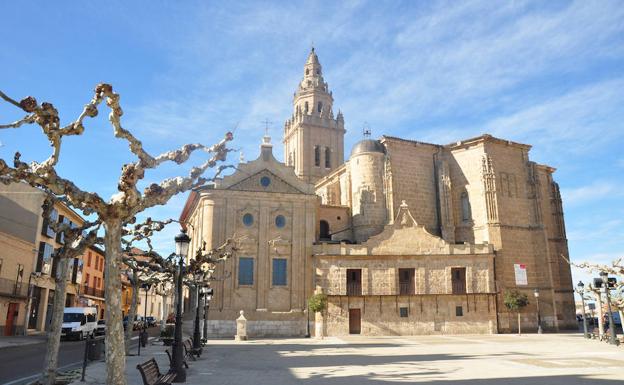 La restauración de la torre de la iglesia de Nava costará medio millón de euros