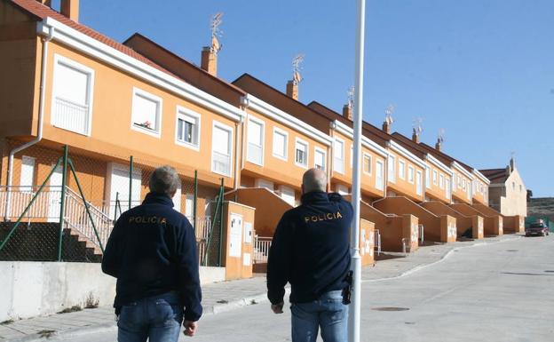 Varios detenidos en una operación policial en el asentamiento okupa de Cuéllar