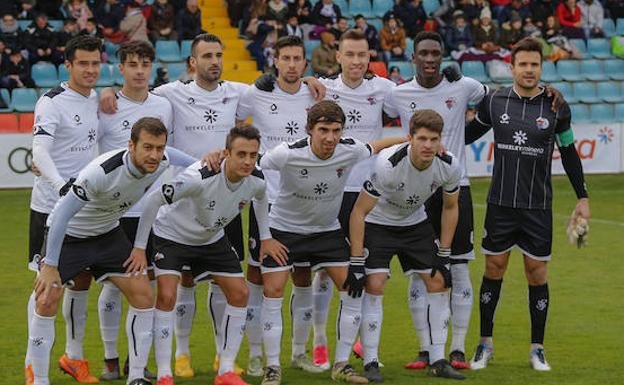 El CF Salmantino no puede fallar ante el colista tras la última debacle en el Helmántico