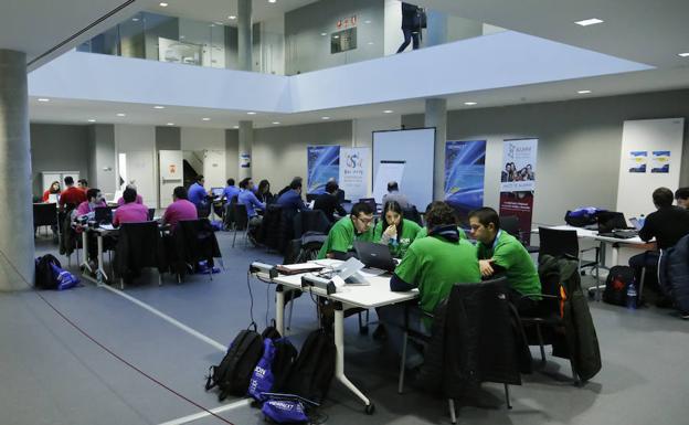 Maratón tecnológico para movilizar al alumnado de Ingeniería Informática