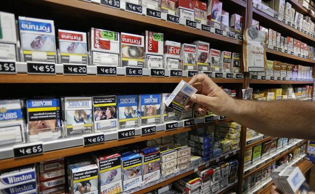 El tabaco acentúa su caída con un descenso de 5,5 millones en sus ventas en 2017