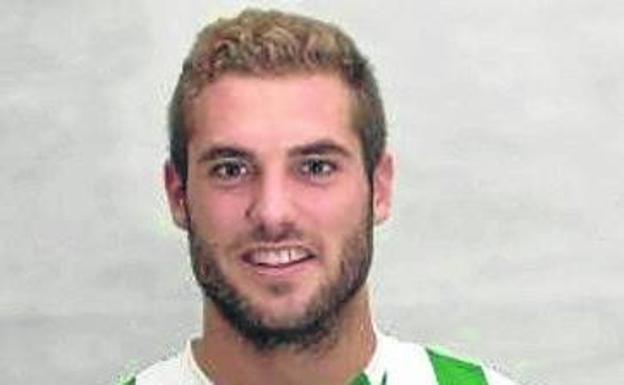 El Palencia Cristo incorpora al central Antonio Calzado para sustituir a Héctor Galiano