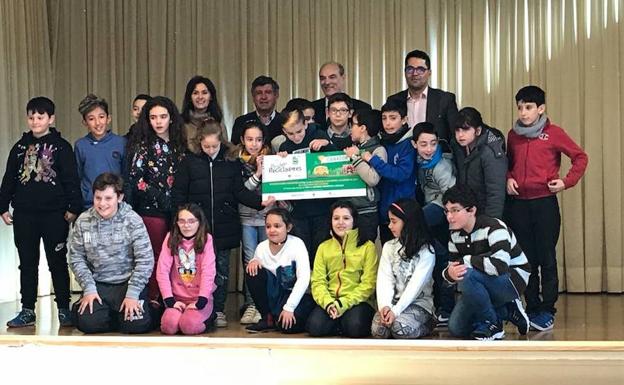 El Colegio María Auxiliadora gana ‘La Liga Peque Recicladores’