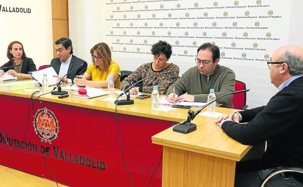 Excargos del PP en Sodeva dan plantón a la comisión de Meseta Ski