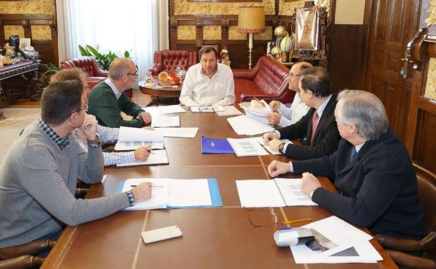 El Ayuntamiento afirma que la reordenación de líneas de Auvasa ha supuesto 34.700 pasajeros más
