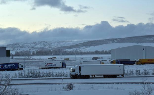 Restablecido el tráfico de camiones por la A-67