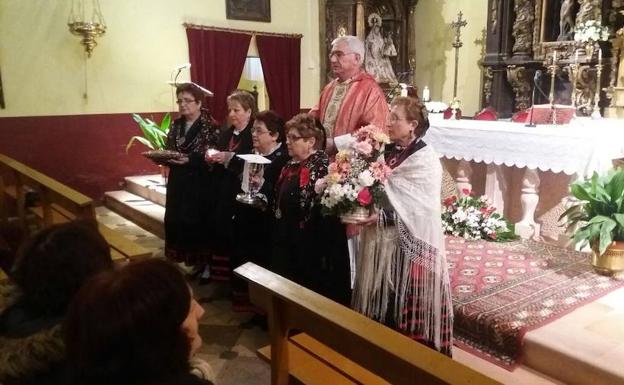 Mujeres de Fuenterrebollo celebran el lunes la fiesta de Santa Águeda