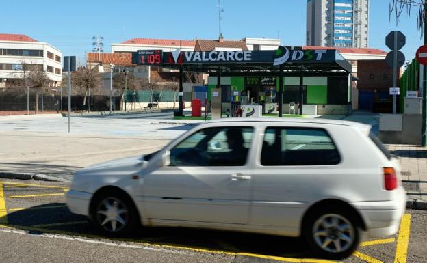 El Procurador del Común analiza la licencia de la gasolinera de Arca Real