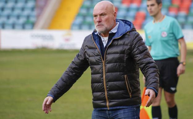 El CF Salmantino UDS, a peor en todo desde que llegó Calderé al banquillo