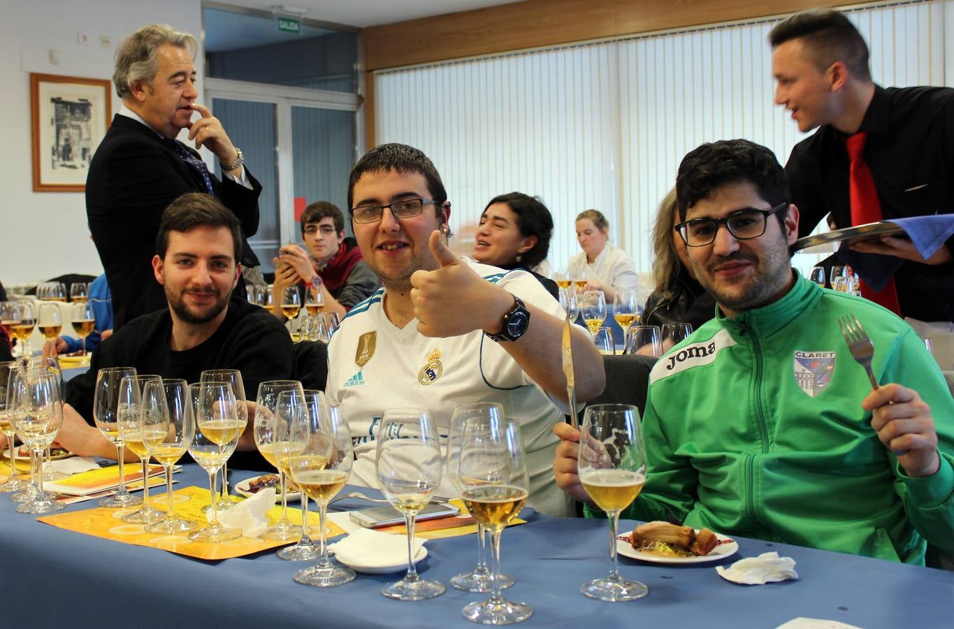 Degustación de cochinillo y cerveza en el CIFP Felipe VI de Segovia