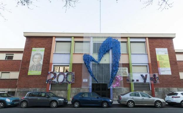 Una alumna de los maristas del Centro Cultural gana el concurso ‘Carta a un militar’