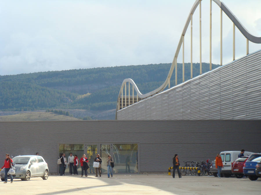 Un escape de gas obliga a evacuar la fábrica de Siro en Aguilar