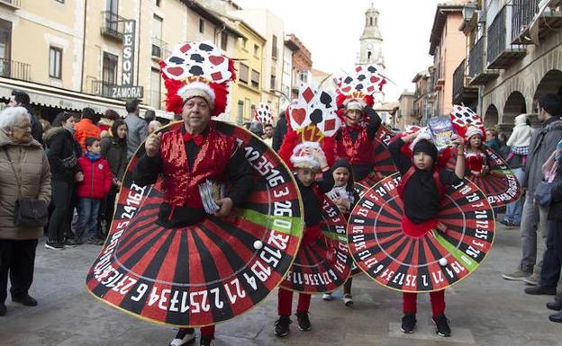 Las coplas y las parodias reinan en el Carnaval de Toro