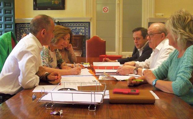 El acuerdo de PSOE con C's facilita la aprobación del presupuesto