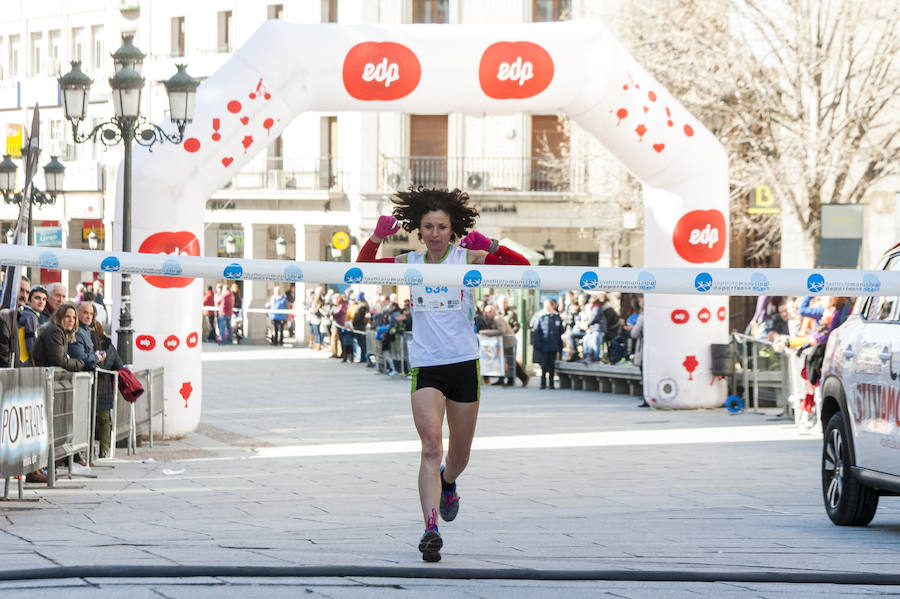 Luis Miguel Sánchez y Marta Vírseda repiten triunfo en la Carrera Monumental de Segovia