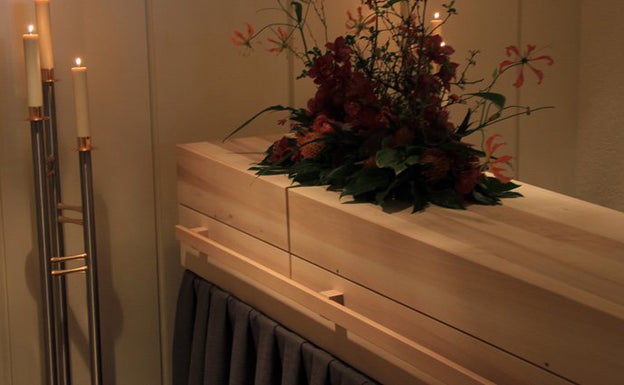 Una mujer brasileña es enterrada viva por error