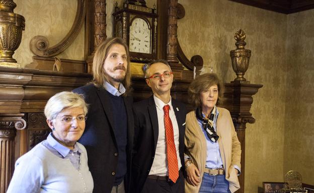 Podemos reclama más becas y profesores para la Universidad