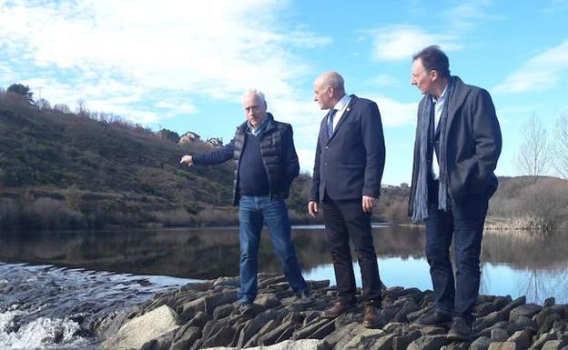 La CHD limpia cauces y ejecuta una rampa para peces en Sanabria