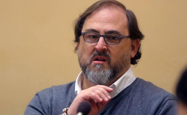 Cosme Aranguren: «Hay 2,6 millones de euros sin ninguna definición»