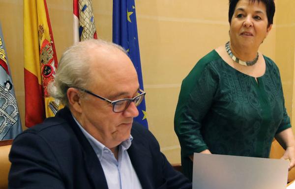 Reguera: «El PSOE pacta con quien quiere y lo hacemos pública y limpiamente»