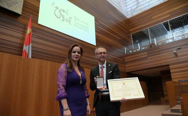 Rivero defiende la presencia de la Usal «en todos los grandes momentos del devenir democrático» de Castilla y León