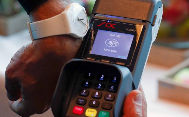 Uno de cada tres españoles quiere pasar de la tarjeta de crédito
