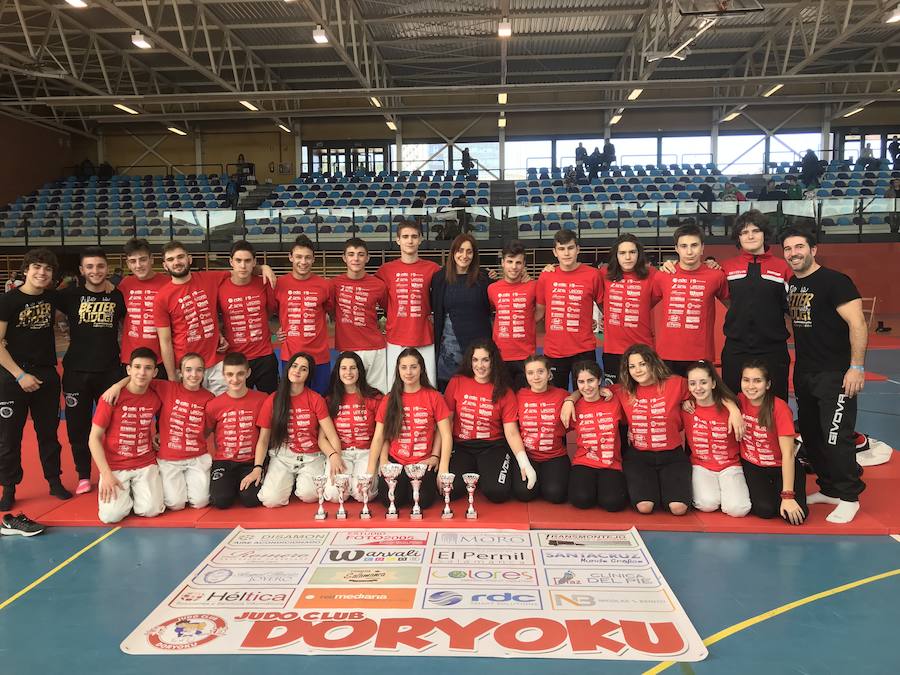 Gran nivel de los judokas salmantinos en la Copa de España cadete en Burgos