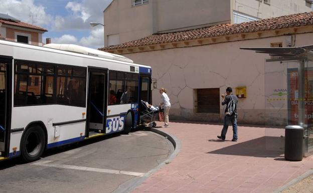 Auvasa ampliará el Búho hasta La Overuela cuando ejecute una pequeña obra