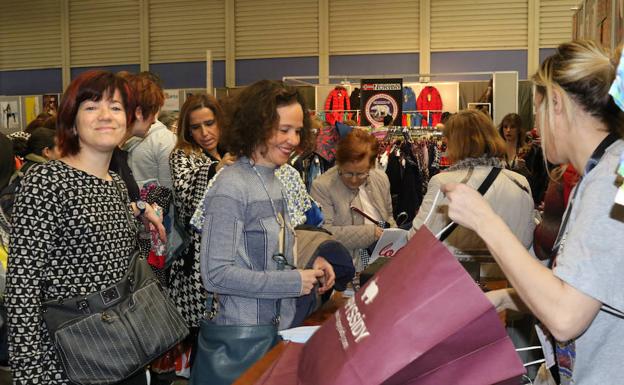 El apoyo institucional arropa la XIV Feria del 'Stock' con los negocios buscando ampliar sus ventas