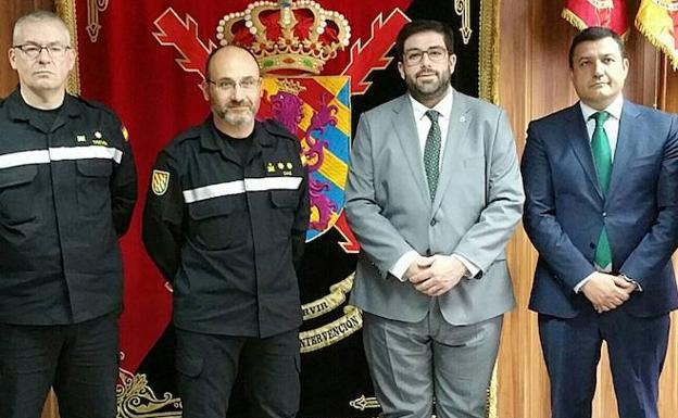 La UME de León felicitada por su labor en el incendio de Navalosa y Hoyocasero