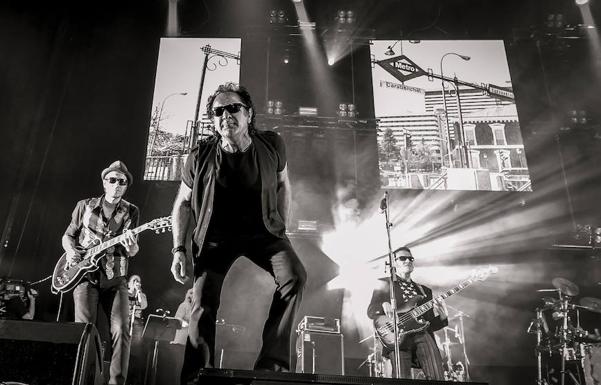 «Me gustan las baladas que tocan el hueso»